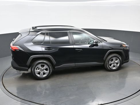 Used 2025 Toyota RAV4 XLE AWD/4WD image 41