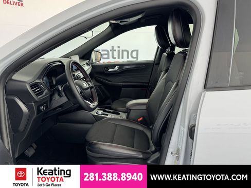 Used 2025 Ford Escape ST-Line FWD image 14