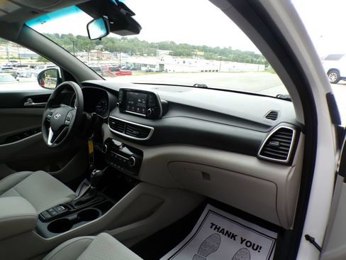 Used 2021 Hyundai Tucson SE FWD image 14