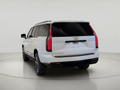 Used 2026 Cadillac Escalade ESV Sport AWD/4WD image 7