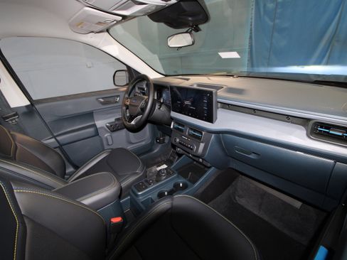 New 2025 Ford Maverick Lobo image 19