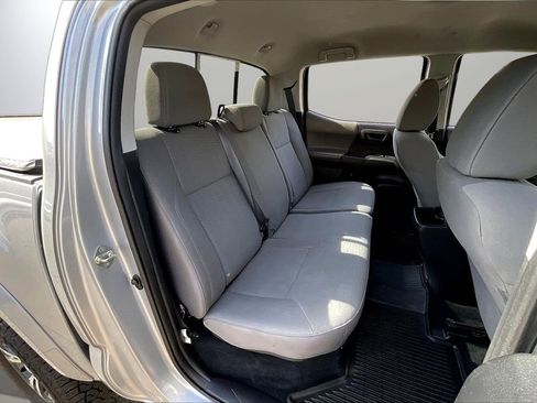 Used 2018 Toyota Tacoma SR5 AWD/4WD image 24