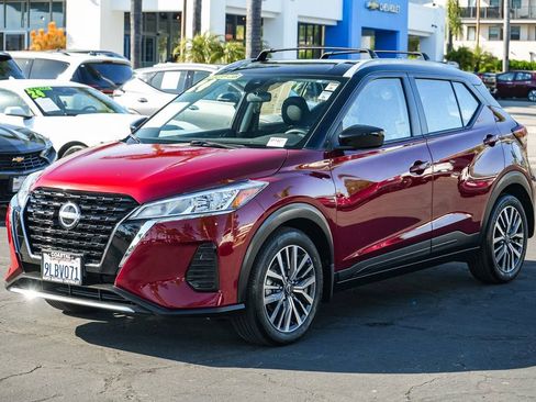 Used 2024 Nissan Kicks SV w/ Exterior Package FWD image 3
