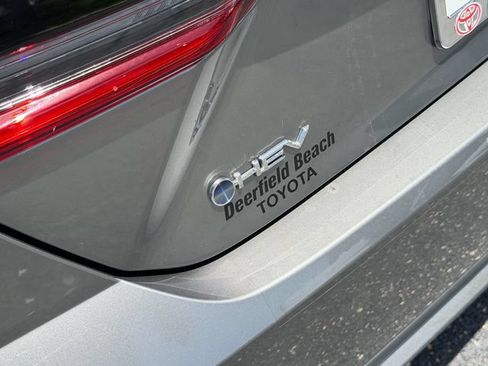 Used 2025 Toyota Camry XSE FWD image 15