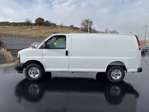 New 2024 GMC Savana 2500 w/ Driver Convenience Package RWD image 3
