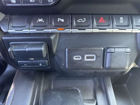 Used 2022 GMC Sierra 1500 Denali w/ Denali Reserve Package image 30