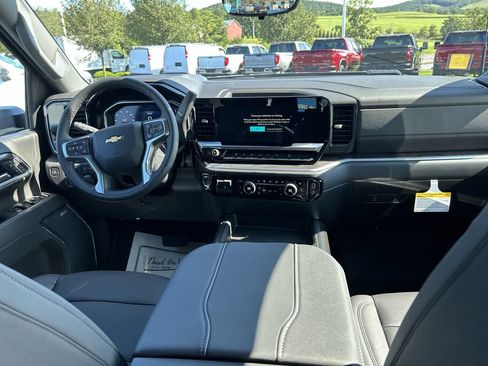 New 2026 Chevrolet Silverado 3500 LTZ w/ LTZ Premium Package AWD/4WD image 18