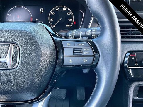 Used 2025 Honda Pilot EX-L image 12