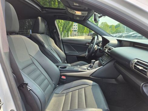 Used 2015 Lexus IS 250 w/ F-Sport Package RWD image 10