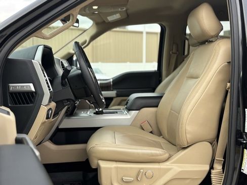 Used 2015 Ford F150 Lariat image 29