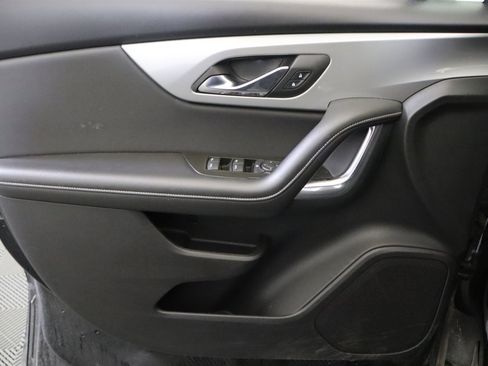 Used 2025 Chevrolet Blazer LT image 33