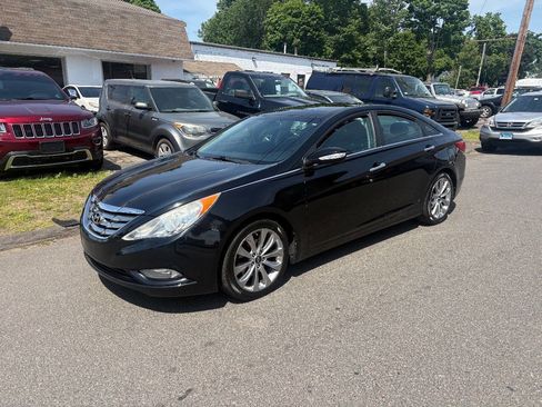 Used 2012 Hyundai Sonata Limited w/ Navigation Pkg FWD image 1
