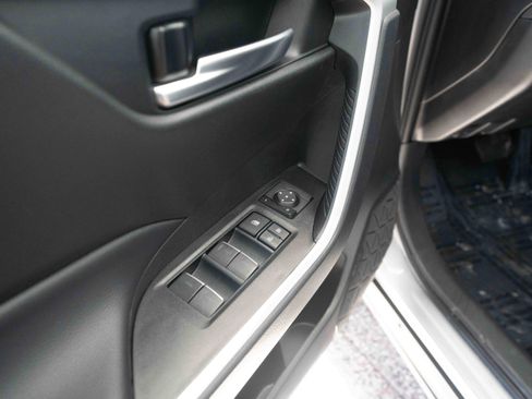 Used 2025 Toyota RAV4 XLE image 7