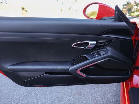 Used 2019 Porsche 718 Boxster S RWD image 14