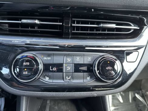 Certified 2025 Buick Envista Sport Touring w/ Convenience I Package FWD image 19