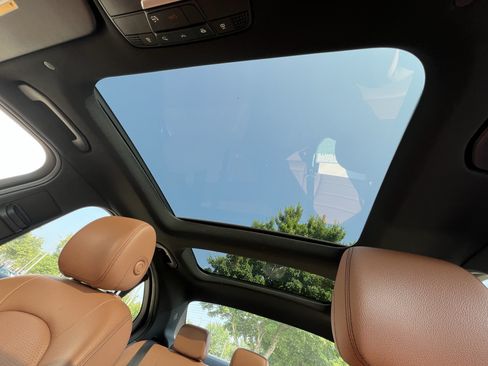 Certified 2020 Mercedes-Benz C 300 Sedan image 28