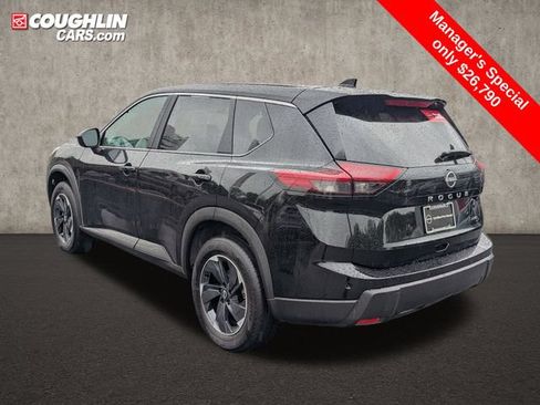 Certified 2026 Nissan Rogue SV AWD/4WD image 6