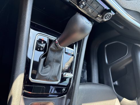 Certified 2025 Jeep Compass Latitude image 30