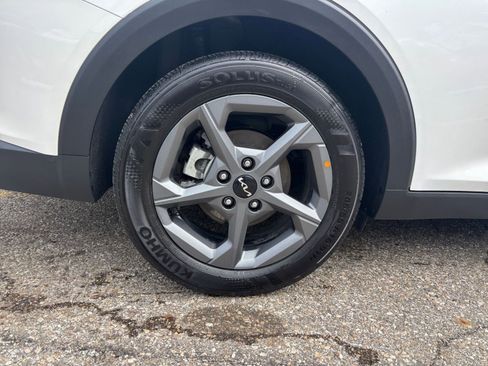 Used 2025 Kia K4 LXS image 30