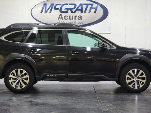Used 2023 Subaru Outback Premium AWD/4WD image 3