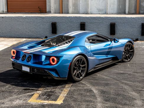 Used 2019 Ford GT image 4