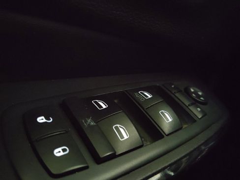 Used 2020 Jeep Cherokee Latitude Plus image 27