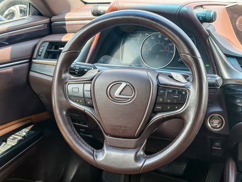 Used 2019 Lexus ES 350 w/ Premium Package FWD image 14