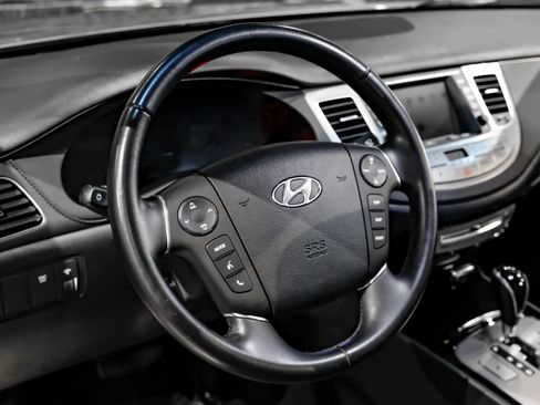 Used 2013 Hyundai Genesis 3.8 w/ Premium Pkg RWD image 14