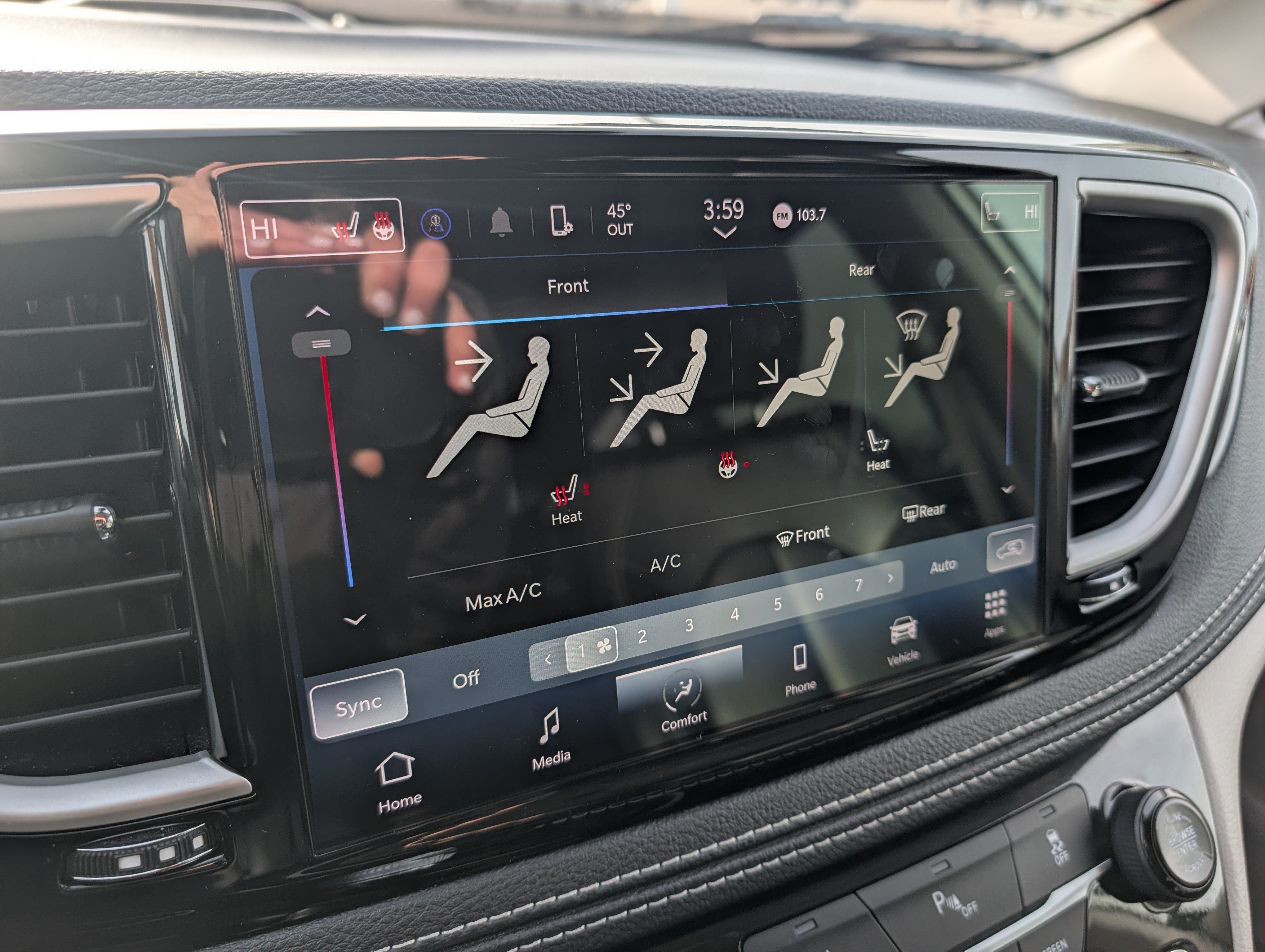 Used 2023 Chrysler Pacifica Touring-L FWD image 31