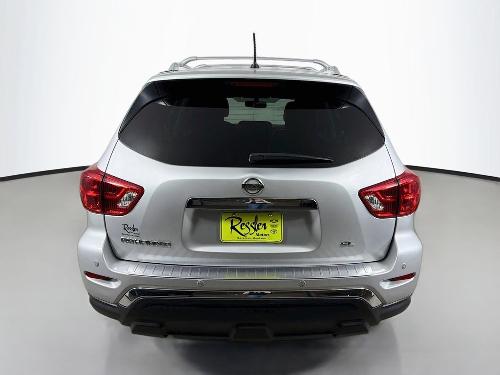 Used 2018 Nissan Pathfinder SL FWD image 7