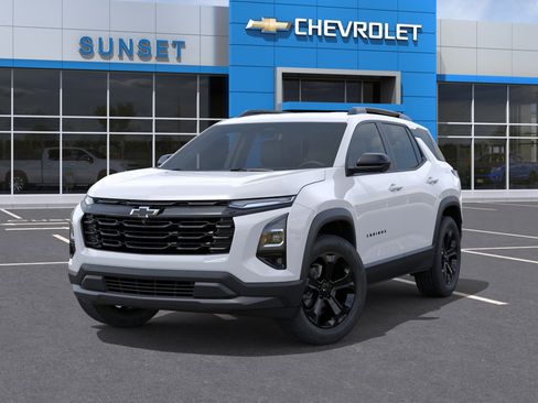 New 2026 Chevrolet Equinox LT w/ Midnight Edition FWD image 6