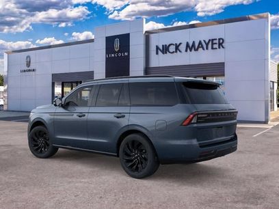 New 2026 Lincoln Navigator Reserve w/ Jet Appearance Package