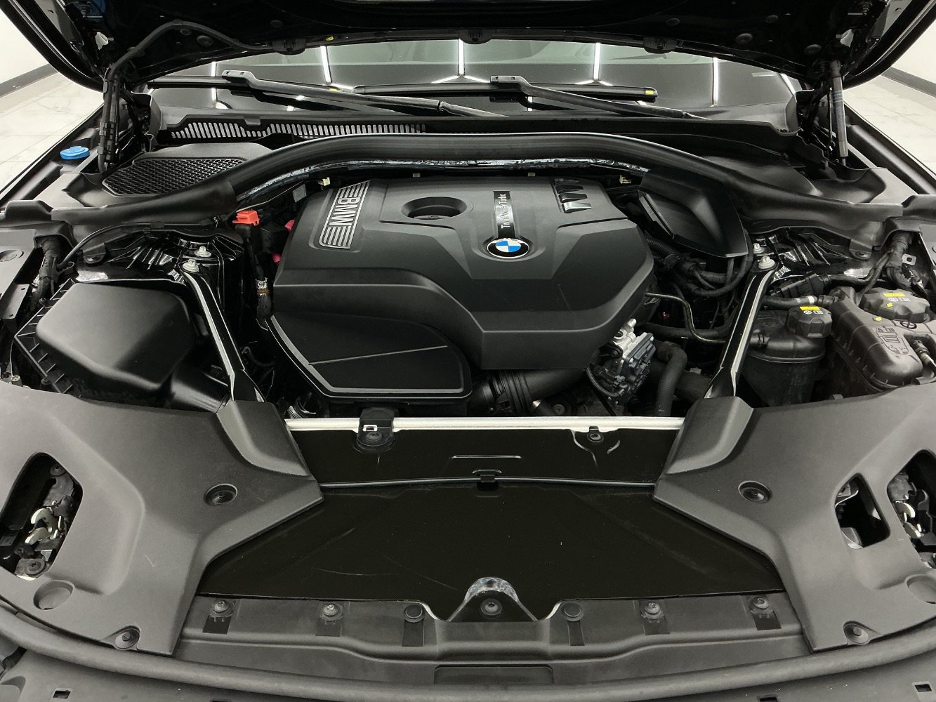 Used 2017 BMW 530i xDrive AWD/4WD image 45