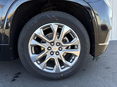 Used 2018 Chevrolet Traverse Premier w/ Driver Confidence II Package image 12