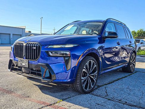 Used 2024 BMW X7 M60i w/ Executive Package AWD/4WD image 3