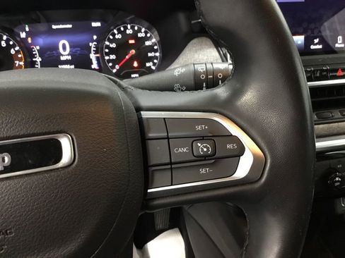 Used 2022 Jeep Compass Latitude AWD/4WD image 16