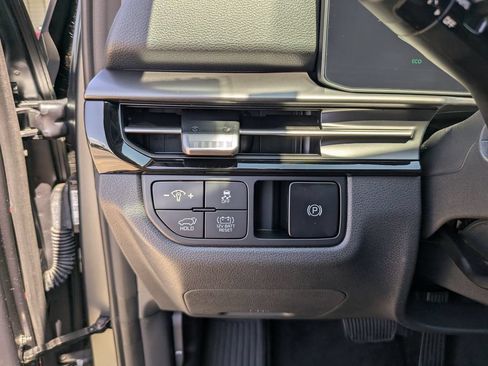 Certified 2026 Kia Sportage SX Prestige AWD/4WD image 32