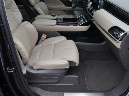 Used 2022 Lincoln Navigator Reserve image 20