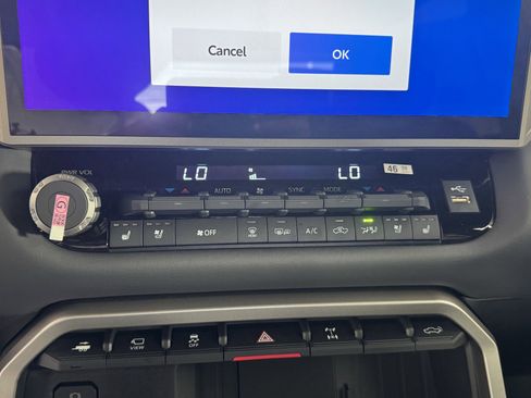 New 2026 Toyota Tundra Platinum image 3