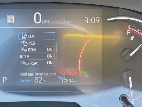 Used 2025 Toyota RAV4 LE AWD/4WD image 22