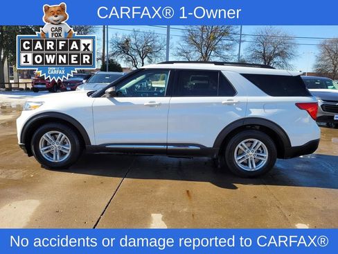 Used 2024 Ford Explorer XLT w/ Equipment Group 202A image 2