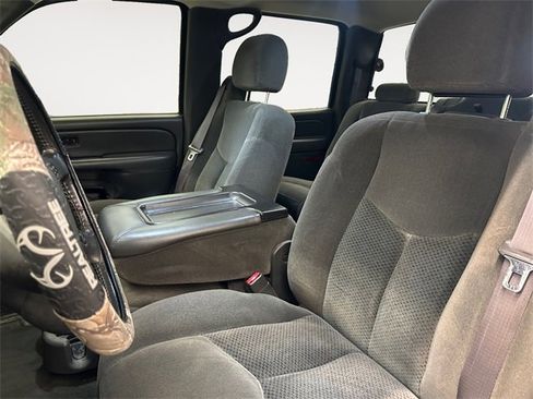 Used 2006 Chevrolet Silverado 1500 LT w/ Light Duty Power Package image 9