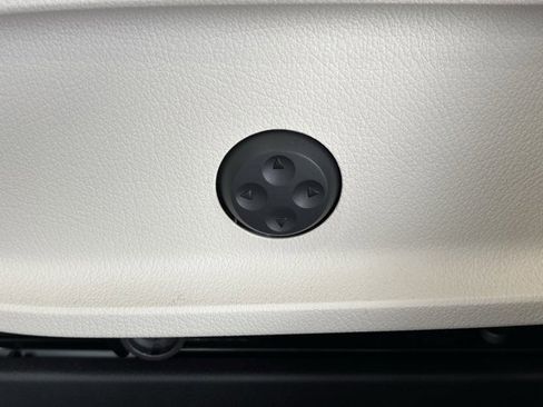 Certified 2025 Mercedes-Benz GLA 250 image 19