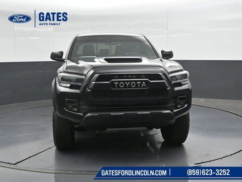 Used 2021 Toyota Tacoma TRD Pro AWD/4WD image 5