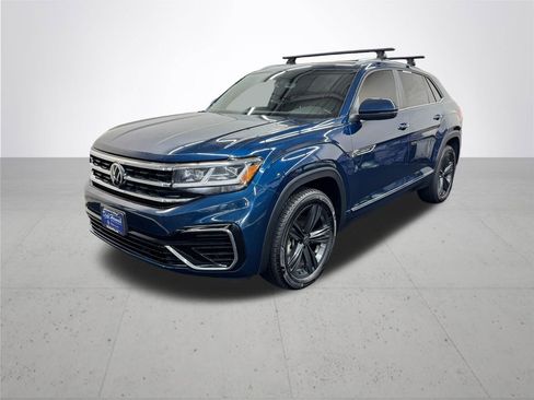 Used 2021 Volkswagen Atlas Cross Sport SE w/ Panoramic Sunroof Package image 2
