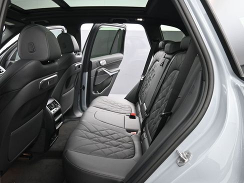 New 2026 BMW X5 xDrive50e image 37