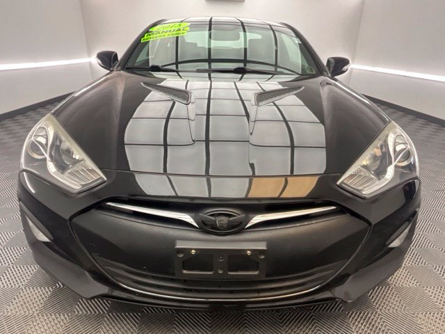 Used 2015 Hyundai Genesis 3.8 RWD image 2