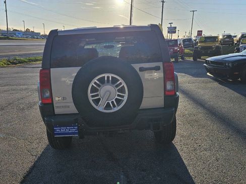 Used 2009 HUMMER H3 image 3