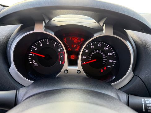 Used 2014 Nissan Juke SV w/ Navigation Package image 11