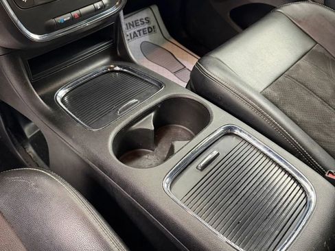 Used 2019 Dodge Grand Caravan SXT w/ Blacktop Package image 26